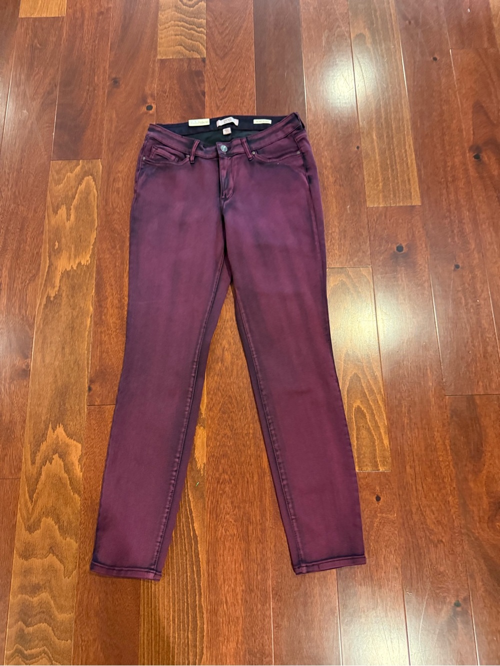 New with Tags Vintage America Plum Waistband Skinny Jeans